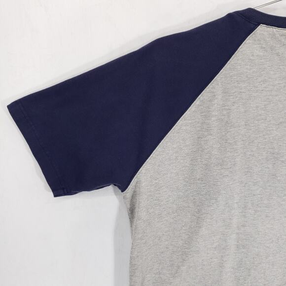 Vintage Harry Potter T Shirt Adult Medium Gray Embroidered Hogwarts Crest 2001 - Picture 10 of 16